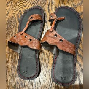 Maasai leather slippers handmade in Tanzania